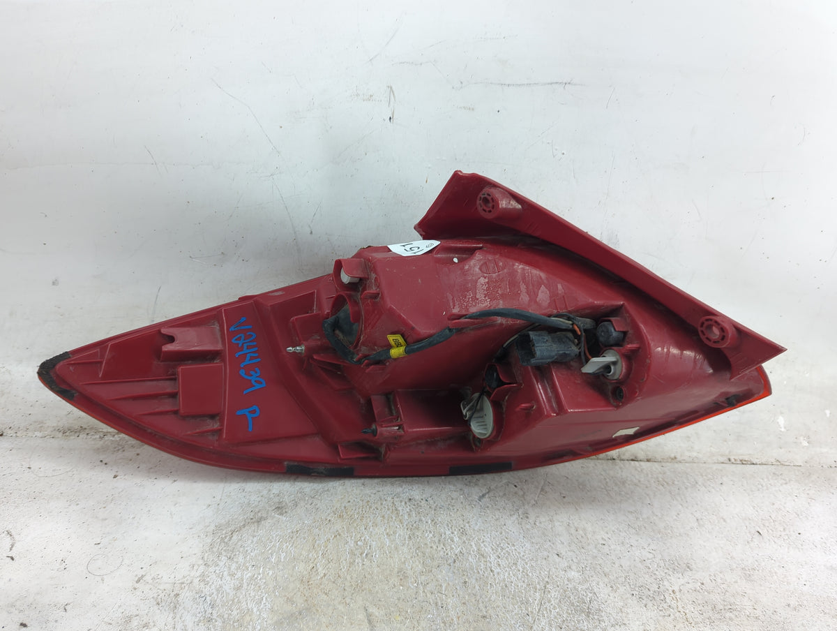 2012-2017 Hyundai Veloster Tail Light Assembly Passenger Right OEM P/N:E9 6378 Fits Fits 2012 2013 2014 2015 2016 2017 OEM U