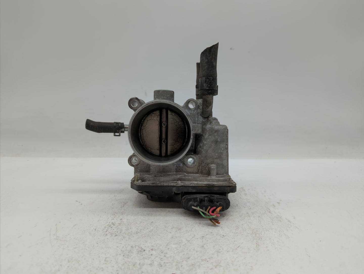 2012-2017 Hyundai Veloster Throttle Body P/N:35100-2B310 5302-1S02, 35100-2B300 Fits Fits 2012 2013 2014 2015 2016 2017 2018