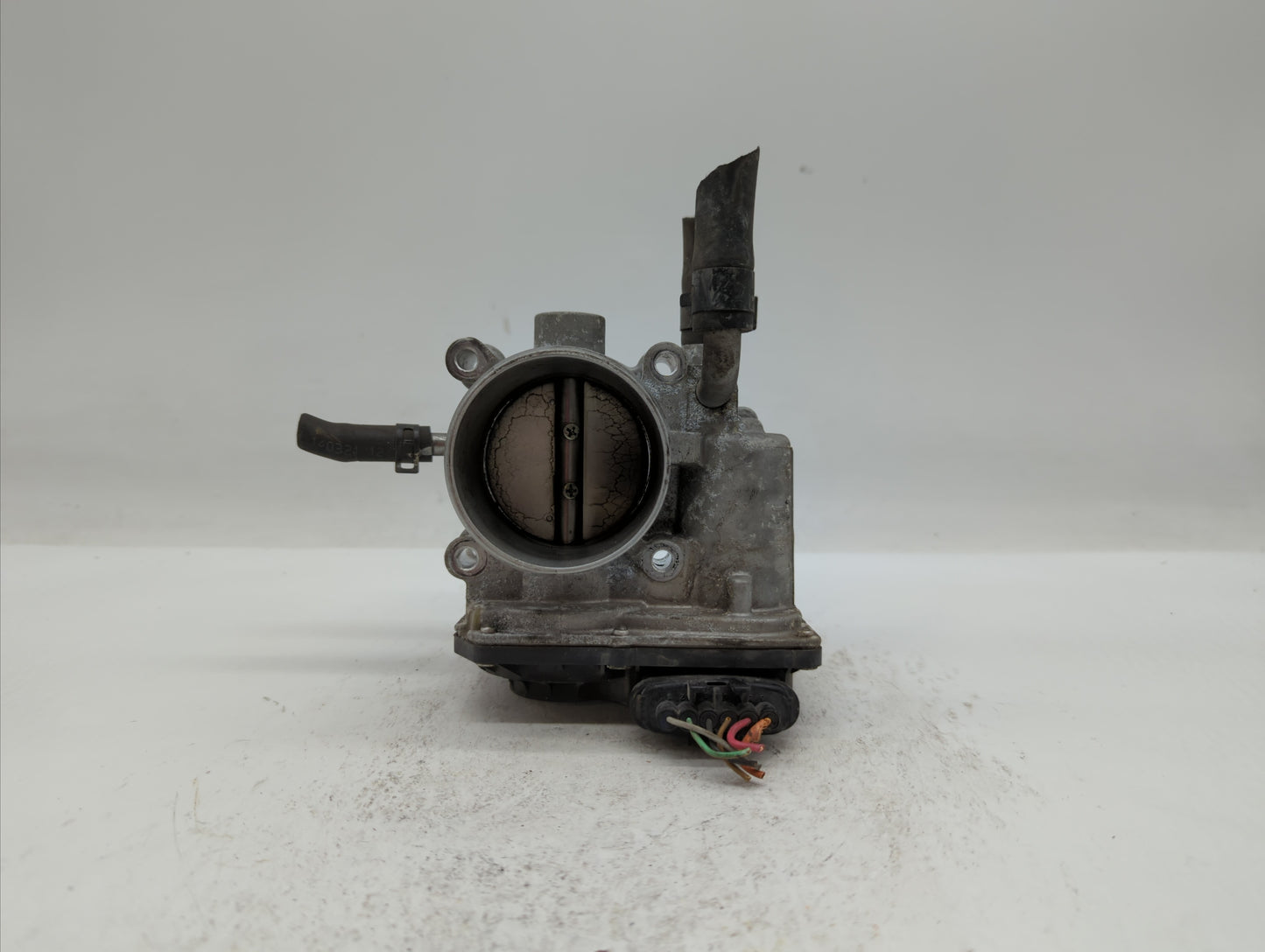2012-2017 Hyundai Veloster Throttle Body P/N:35100-2B310 5302-1S02, 35100-2B300 Fits Fits 2012 2013 2014 2015 2016 2017 2018