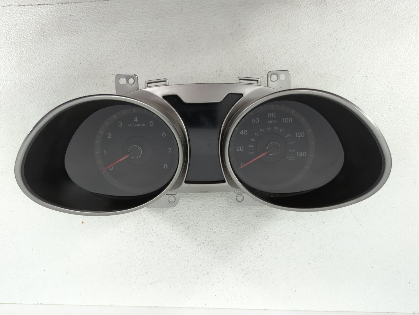 2012-2015 Hyundai Veloster Instrument Cluster Speedometer Gauges P/N:94011-2V331 Fits Fits 2012 2013 2014 2015 OEM Used Auto