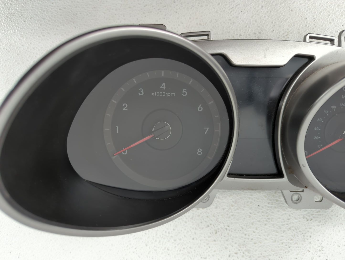 2012-2015 Hyundai Veloster Instrument Cluster Speedometer Gauges P/N:94011-2V331 Fits Fits 2012 2013 2014 2015 OEM Used Auto