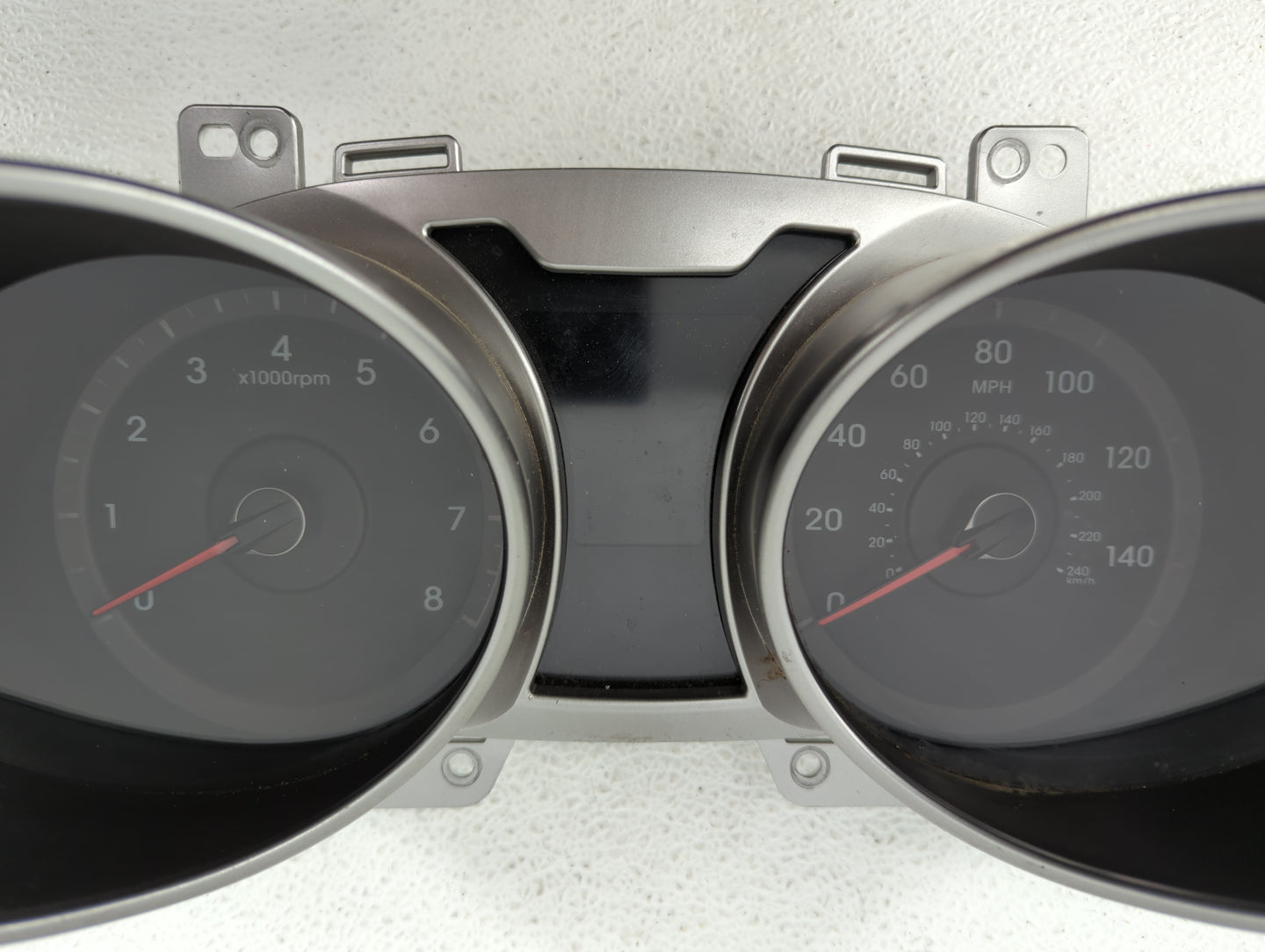 2012-2015 Hyundai Veloster Instrument Cluster Speedometer Gauges P/N:94011-2V331 Fits Fits 2012 2013 2014 2015 OEM Used Auto