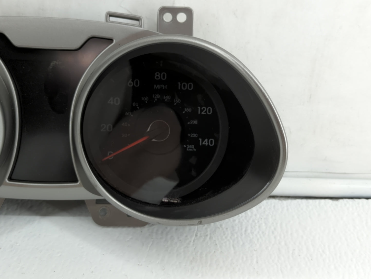 2012-2015 Hyundai Veloster Instrument Cluster Speedometer Gauges P/N:94011-2V331 Fits Fits 2012 2013 2014 2015 OEM Used Auto
