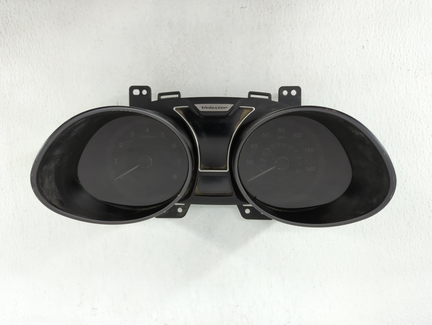 2012-2015 Hyundai Veloster Instrument Cluster Speedometer Gauges P/N:94001-2V321RDR 94011-2V321PD5 Fits Fits 2012 2013 2014 