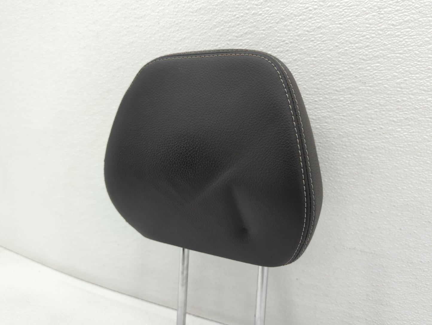 2013-2015 Hyundai Veloster Headrest Head Rest Front Driver Passenger Seat Fits Fits 2013 2014 2015 OEM Used Auto Parts - Oem
