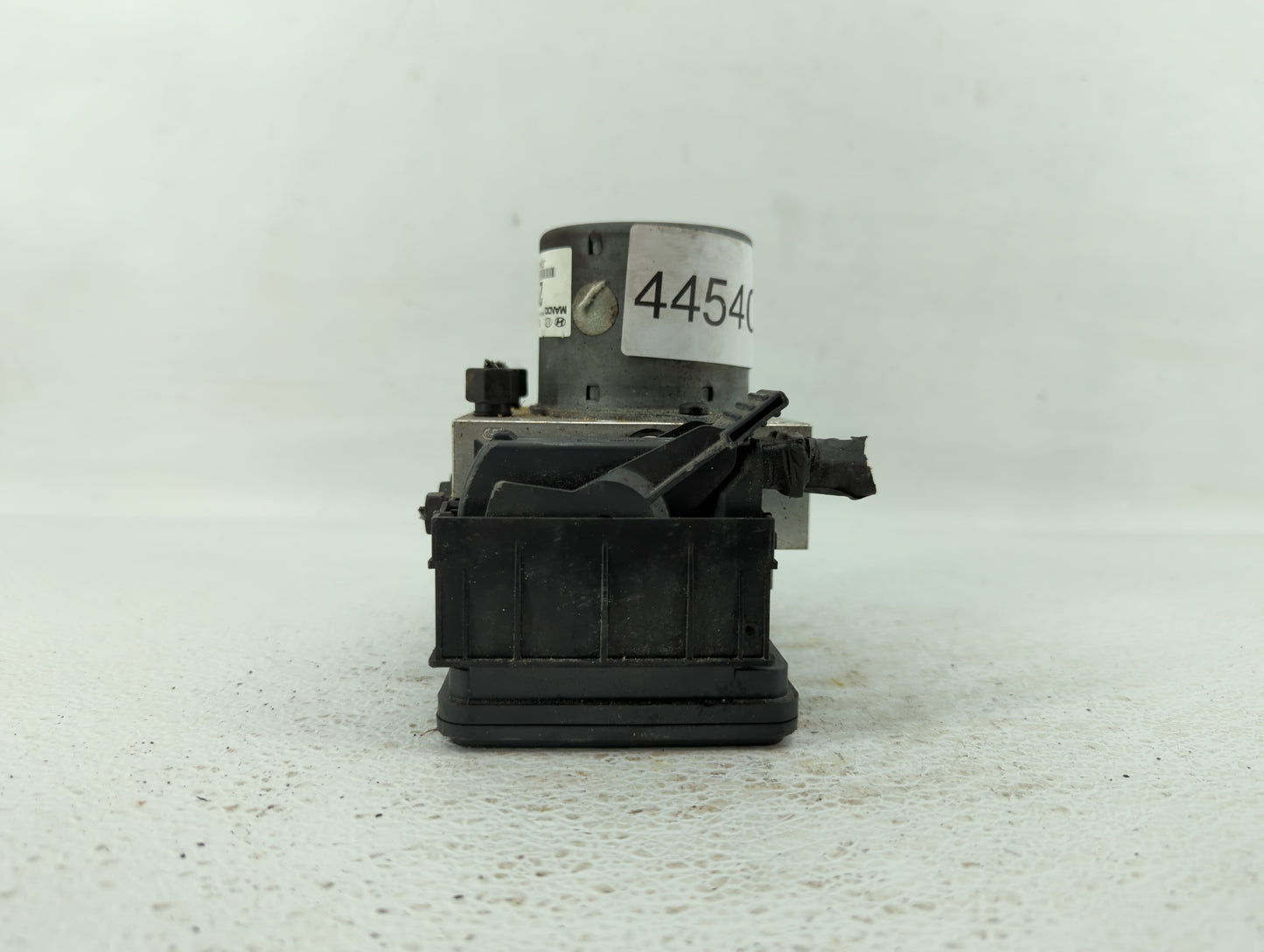 2014 Hyundai Veloster ABS Pump Control Module Replacement P/N:58920-2V470 Fits OEM Used Auto Parts - Oemusedautoparts1.com
