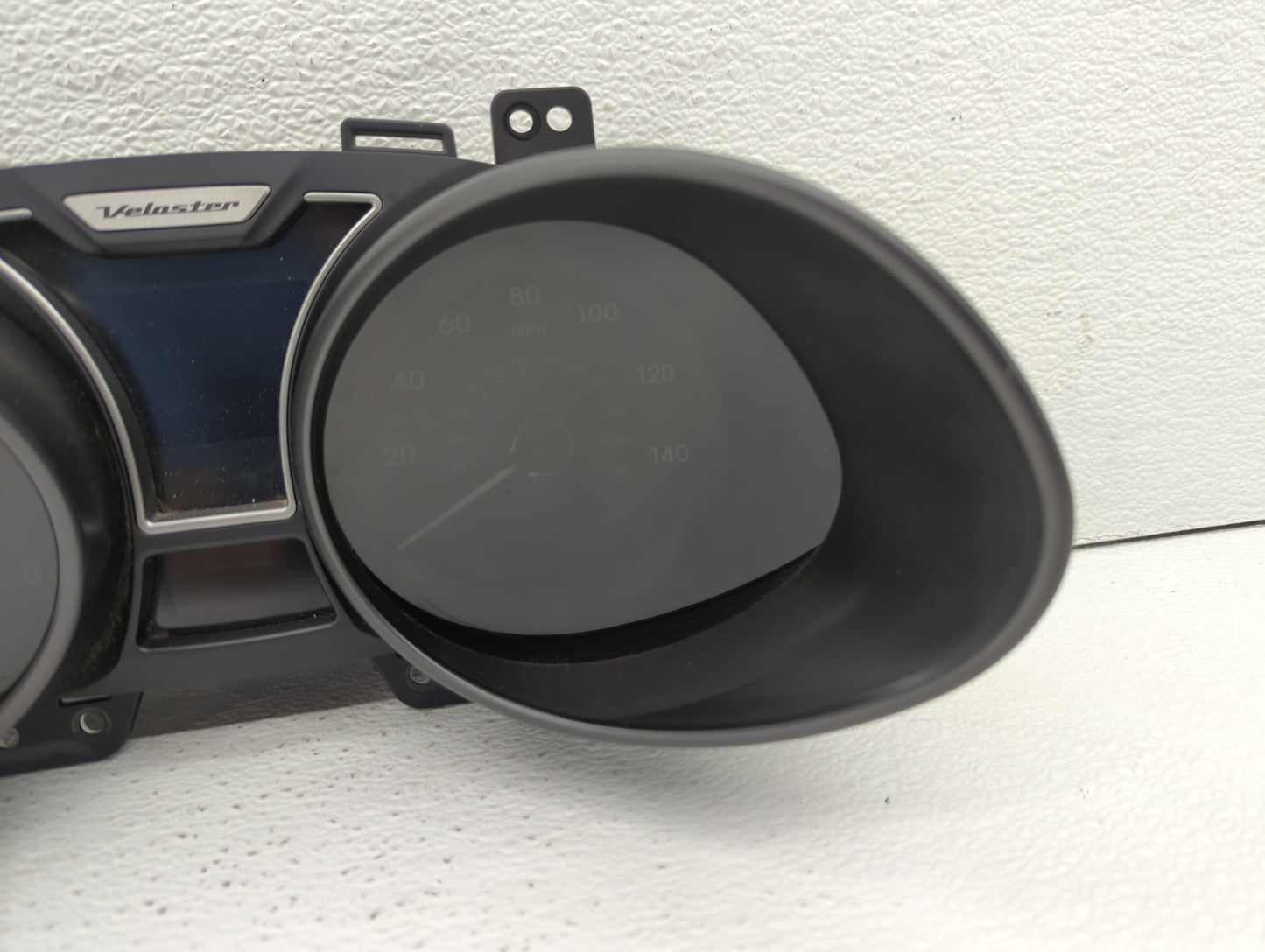 2012-2015 Hyundai Veloster Instrument Cluster Speedometer Gauges P/N:94001-2V321RDR 94011-2V321PD5 Fits Fits 2012 2013 2014 