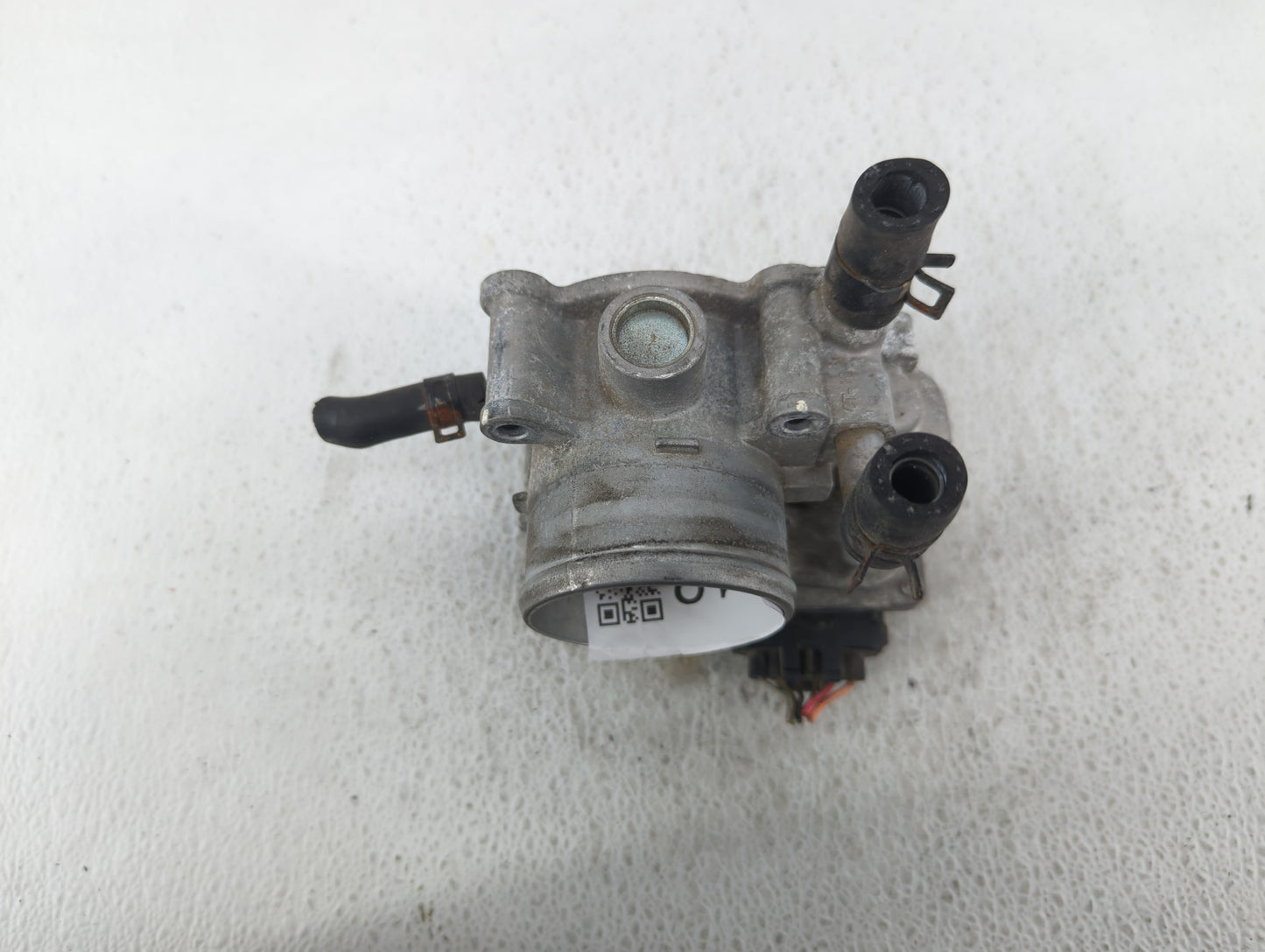 2012-2017 Hyundai Veloster Throttle Body P/N:35100-2B300 Fits Fits 2012 2013 2014 2015 2016 2017 2018 2019 OEM Used Auto Par