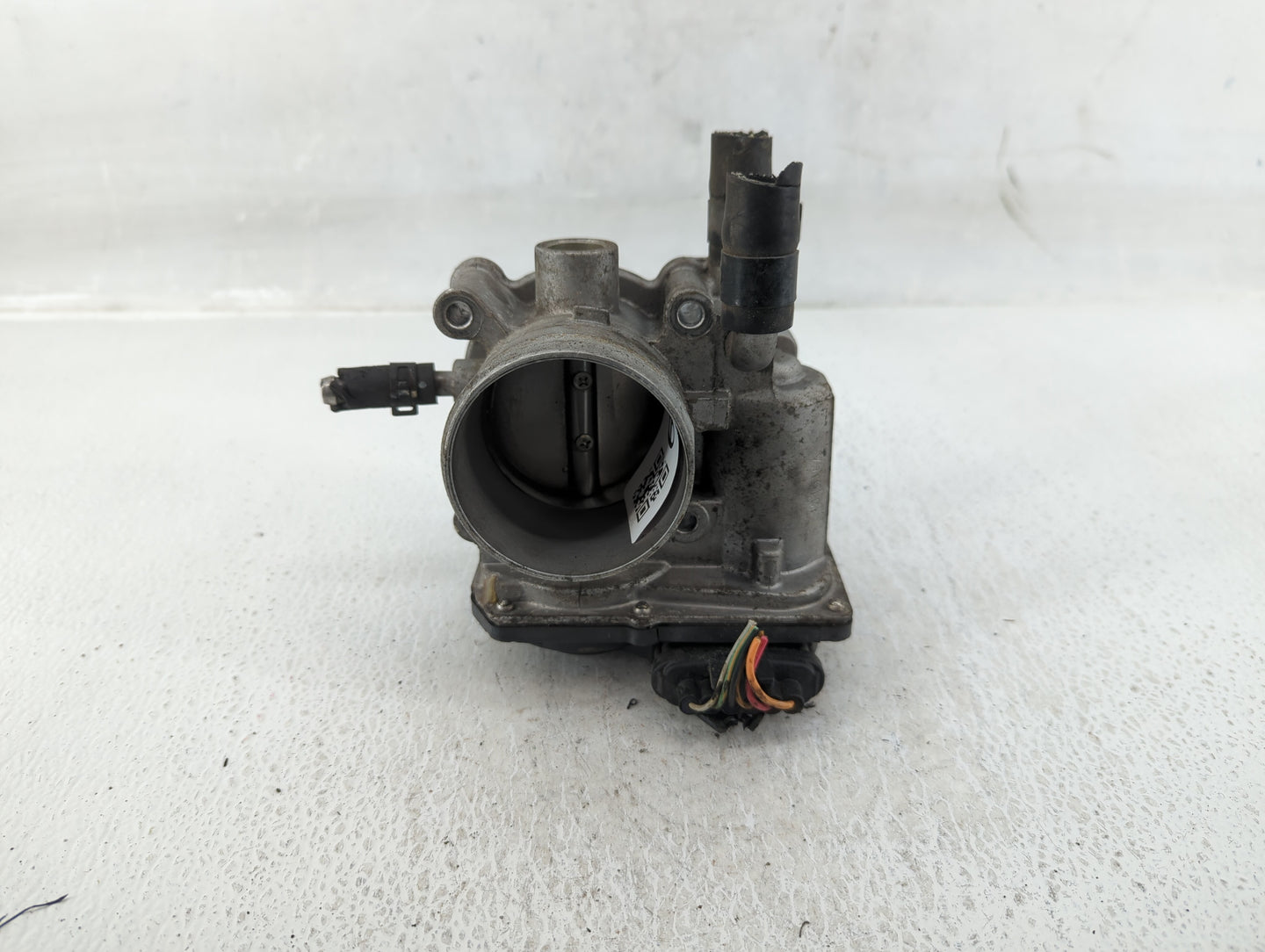 2012-2017 Hyundai Veloster Throttle Body Fits Fits 2012 2013 2014 2015 2016 2017 2018 2019 OEM Used Auto Parts - Oemusedauto