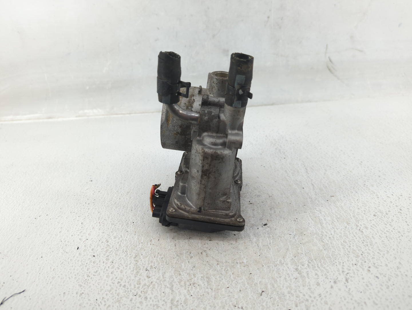 2012-2017 Hyundai Veloster Throttle Body Fits Fits 2012 2013 2014 2015 2016 2017 2018 2019 OEM Used Auto Parts - Oemusedauto