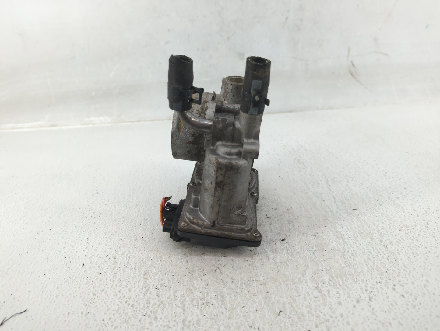 2012-2017 Hyundai Veloster Throttle Body Fits Fits 2012 2013 2014 2015 2016 2017 2018 2019 OEM Used Auto Parts - Oemusedauto