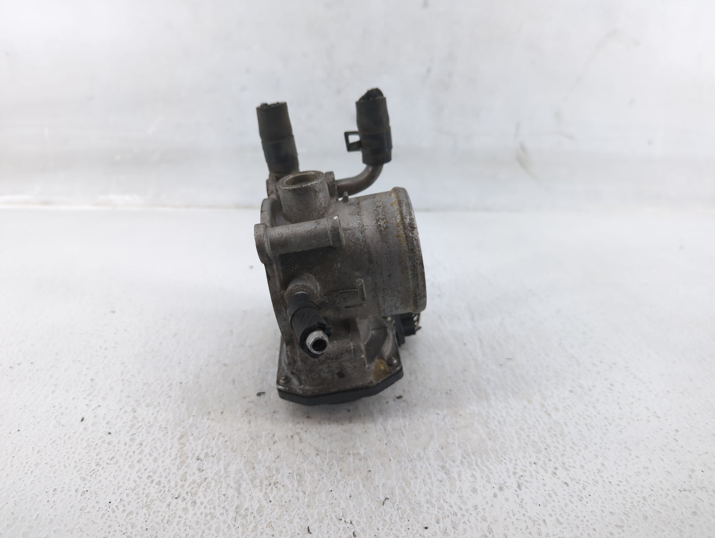 2012-2017 Hyundai Veloster Throttle Body Fits Fits 2012 2013 2014 2015 2016 2017 2018 2019 OEM Used Auto Parts - Oemusedauto