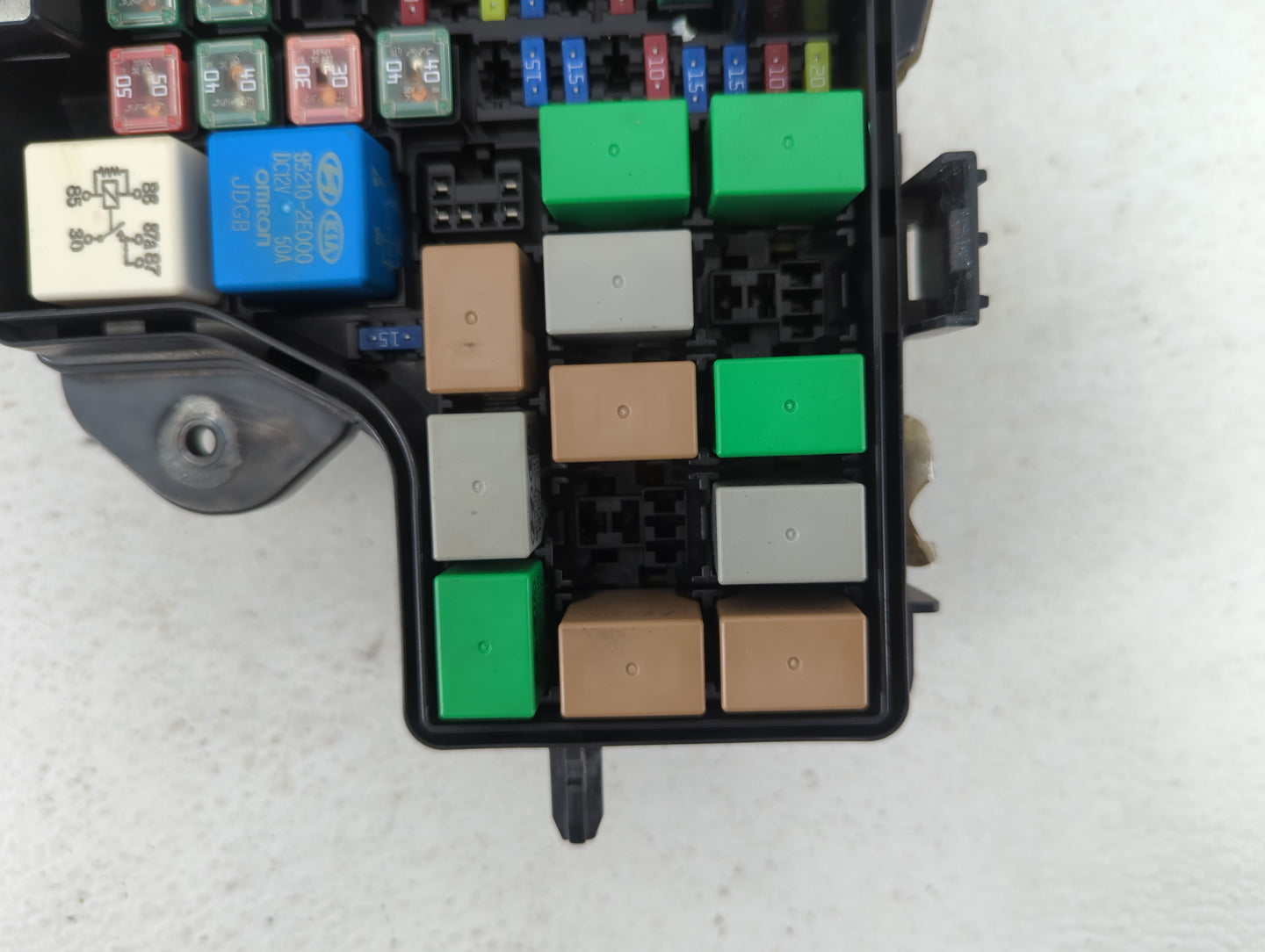 2012-2014 Hyundai Veloster Fusebox Fuse Box Panel Relay Module P/N:91236 2V097 Fits Fits 2012 2013 2014 OEM Used Auto Parts 