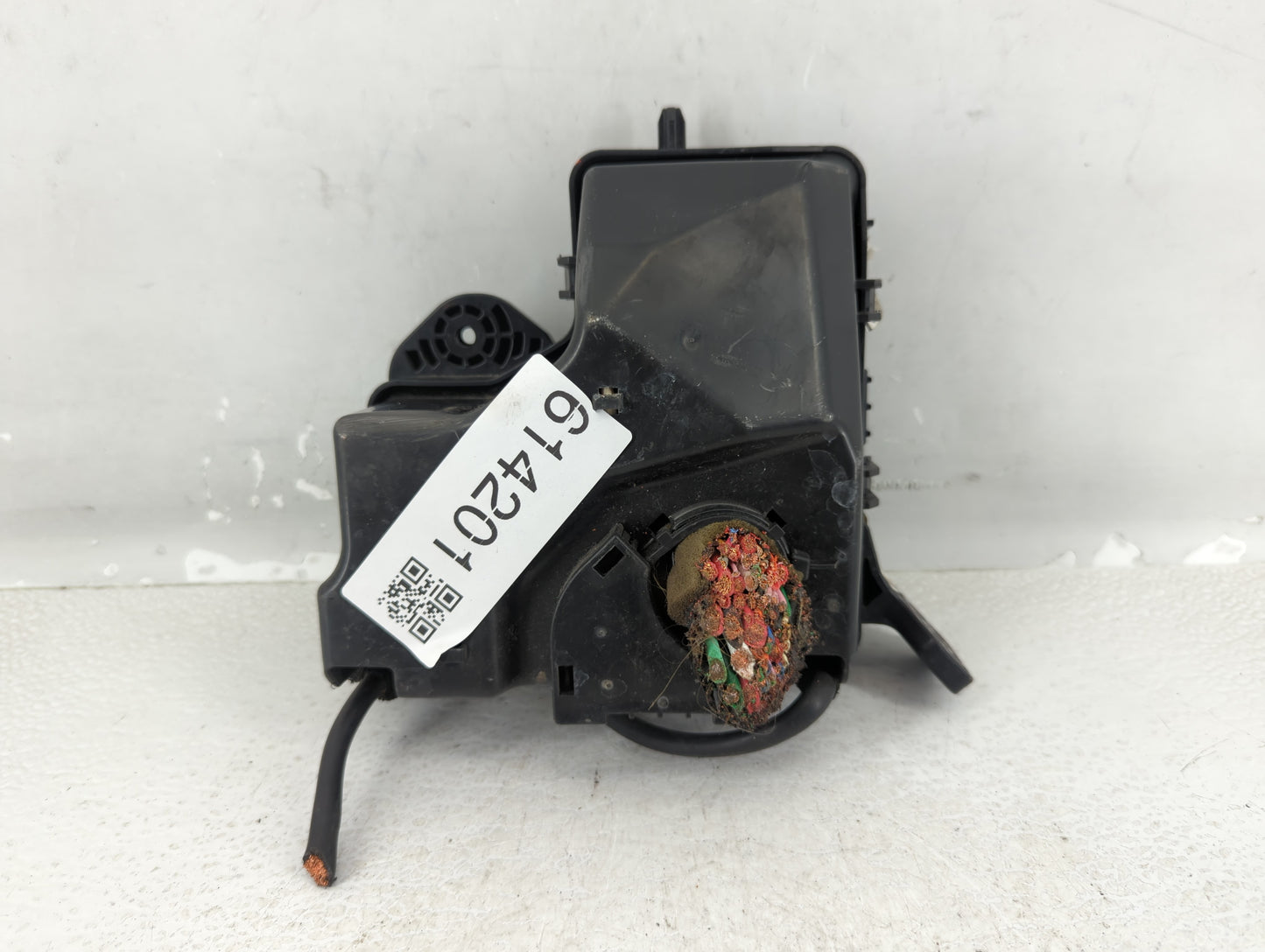 2012-2014 Hyundai Veloster Fusebox Fuse Box Panel Relay Module P/N:91236 2V097 Fits Fits 2012 2013 2014 OEM Used Auto Parts 