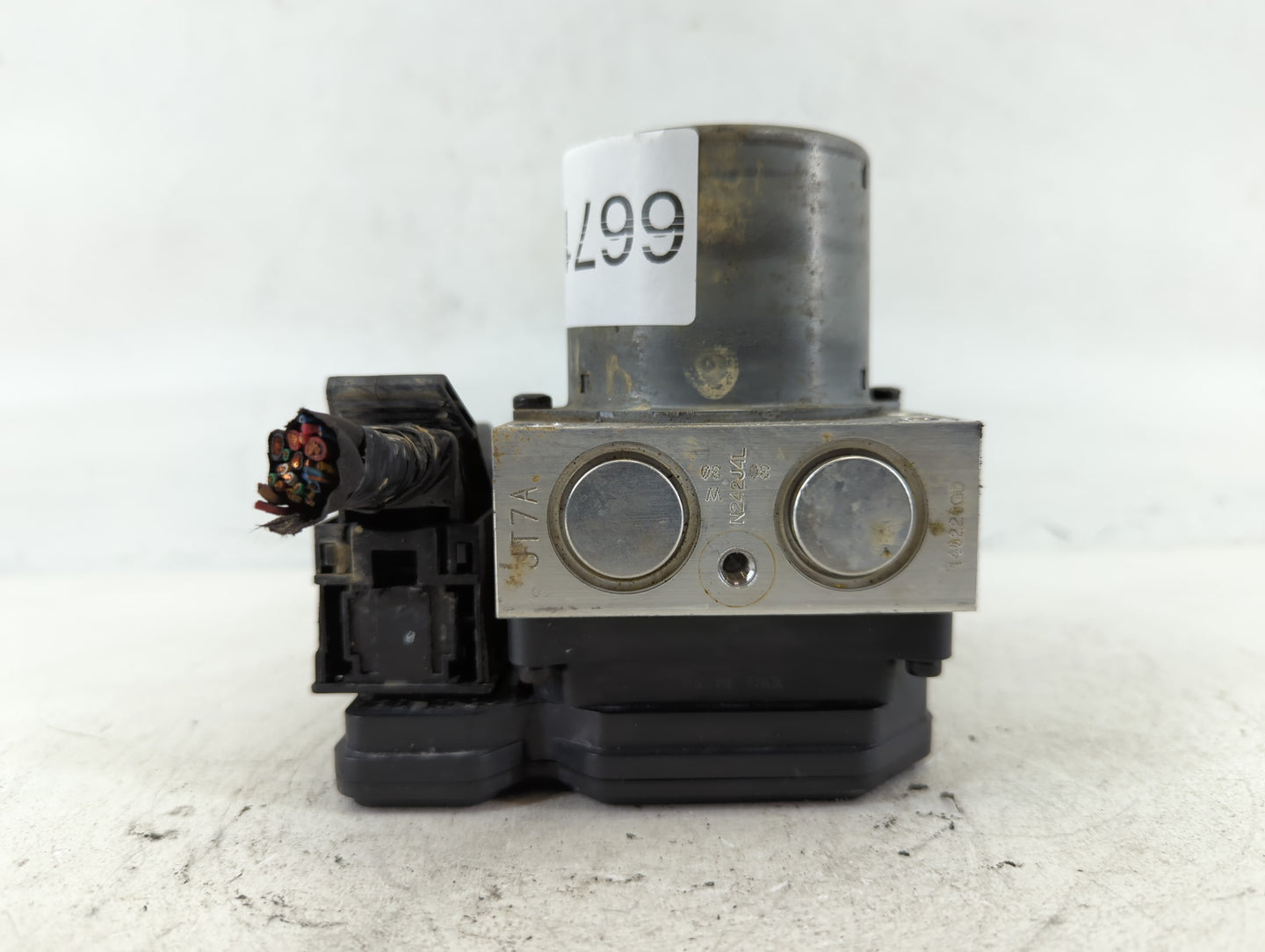 2014 Hyundai Veloster ABS Pump Control Module Replacement P/N:58920-2V470 Fits OEM Used Auto Parts - Oemusedautoparts1.com