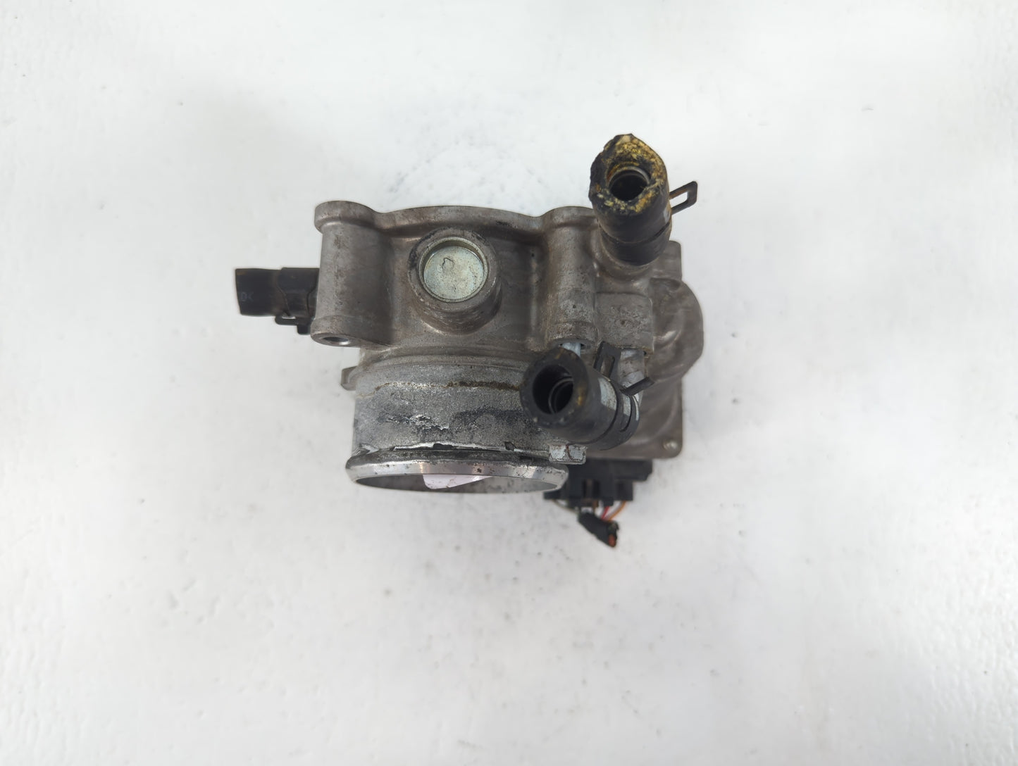 2013-2014 Hyundai Veloster Throttle Body P/N:5443 7Q12 35100-2B320 Fits Fits 2013 2014 2015 2016 OEM Used Auto Parts - Oemus