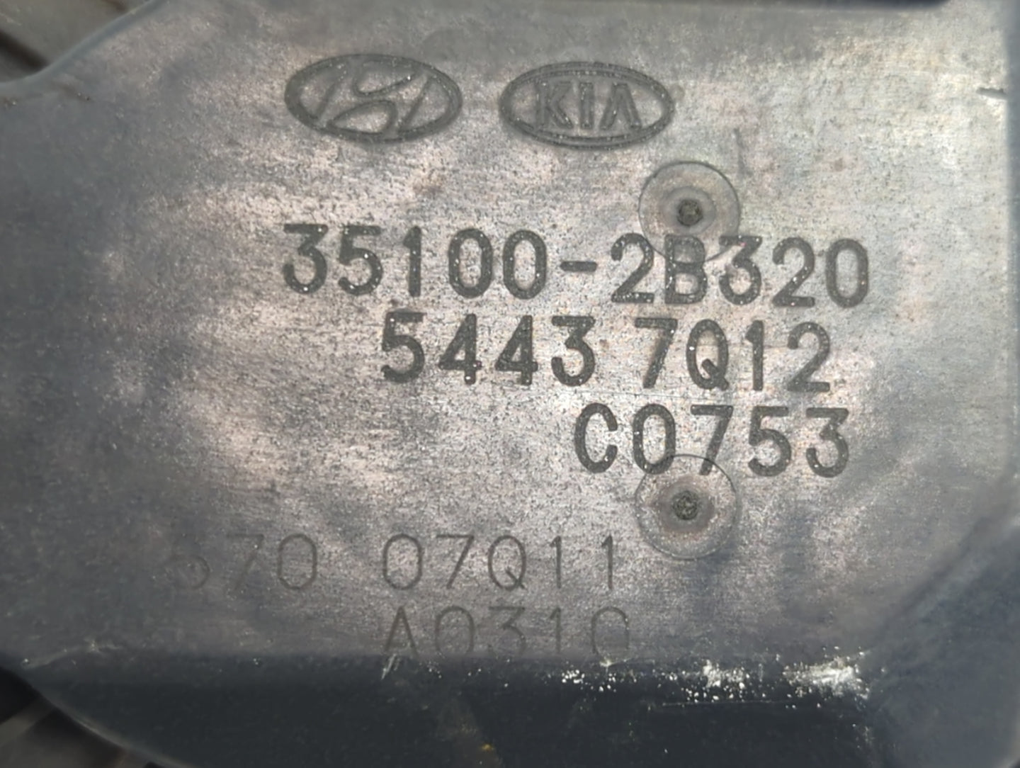 2013-2014 Hyundai Veloster Throttle Body P/N:5443 7Q12 35100-2B320 Fits Fits 2013 2014 2015 2016 OEM Used Auto Parts - Oemus