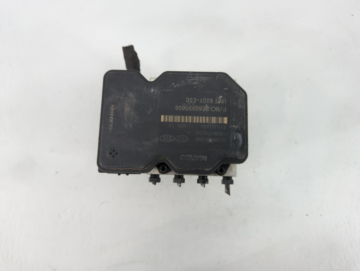 2014 Hyundai Veloster Anti-Lock Brake ABS Pump Module Actuator OEM P/N:58920-2V470 Fits OEM Used Auto Parts - Oemusedautopar