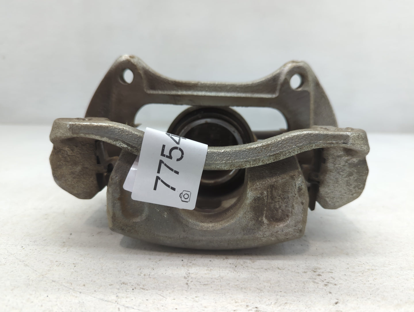 2013-2016 Hyundai Veloster Front Passenger Right Brake Caliper - Oemusedautoparts1.com