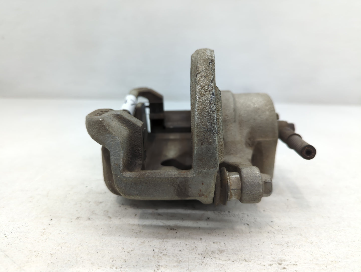 2013-2016 Hyundai Veloster Front Passenger Right Brake Caliper - Oemusedautoparts1.com
