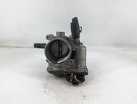 2013-2014 Hyundai Veloster Throttle Body P/N:35100-2B320 Fits Fits 2013 2014 2015 2016 OEM Used Auto Parts - Oemusedautopart
