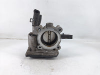 2013-2014 Hyundai Veloster Throttle Body P/N:35100-2B320 Fits Fits 2013 2014 2015 2016 OEM Used Auto Parts - Oemusedautopart