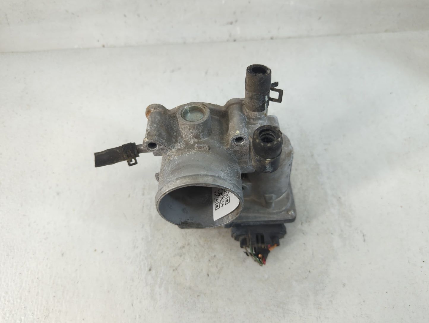 2012-2017 Hyundai Veloster Throttle Body P/N:35100-2B300 Fits Fits 2012 2013 2014 2015 2016 2017 2018 2019 OEM Used Auto Par