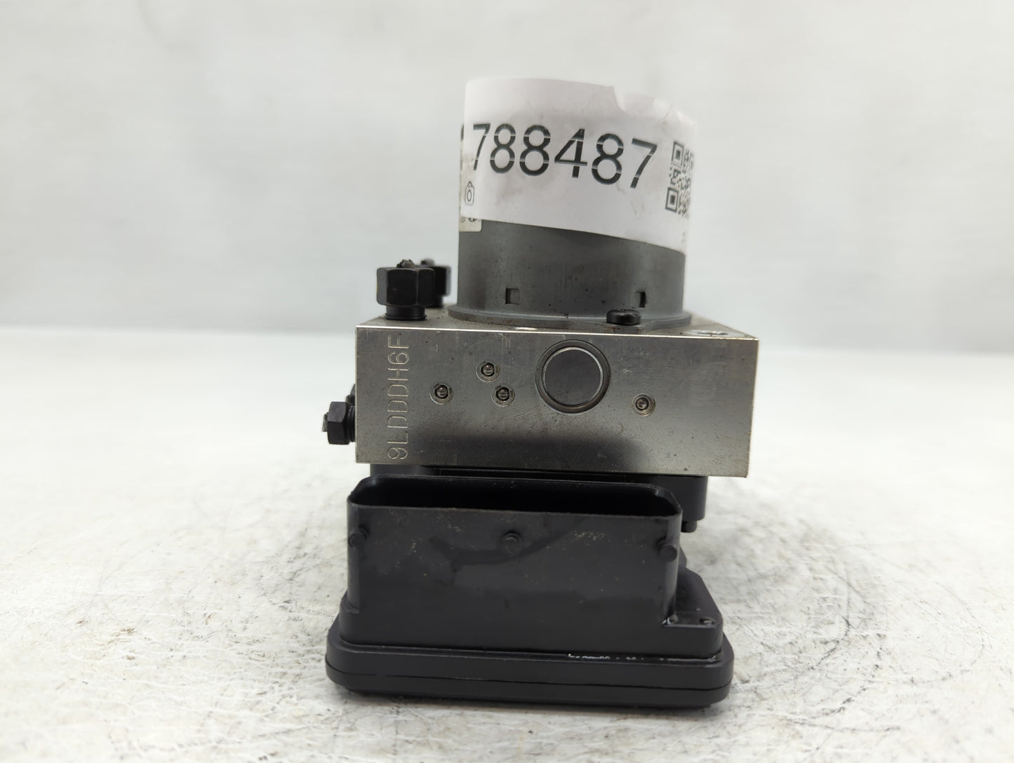 2014 Hyundai Veloster ABS Pump Control Module Replacement P/N:BE6003G606 Fits OEM Used Auto Parts - Oemusedautoparts1.com
