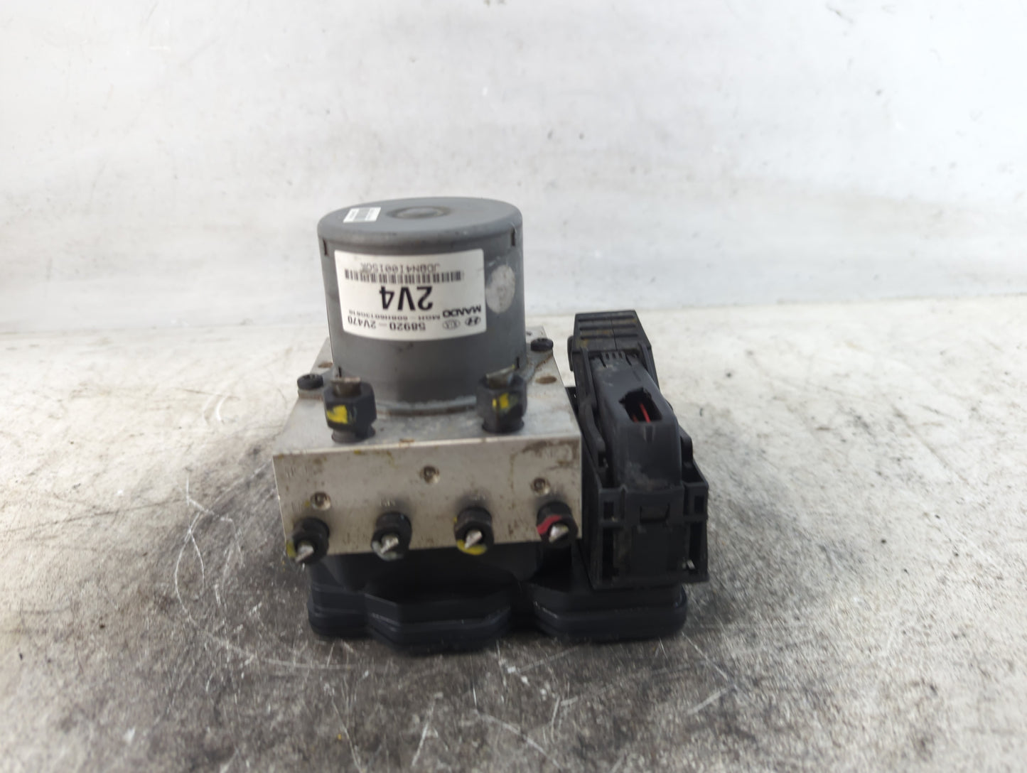 2014 Hyundai Veloster ABS Pump Control Module Replacement P/N:58920-2V470 Fits OEM Used Auto Parts - Oemusedautoparts1.com