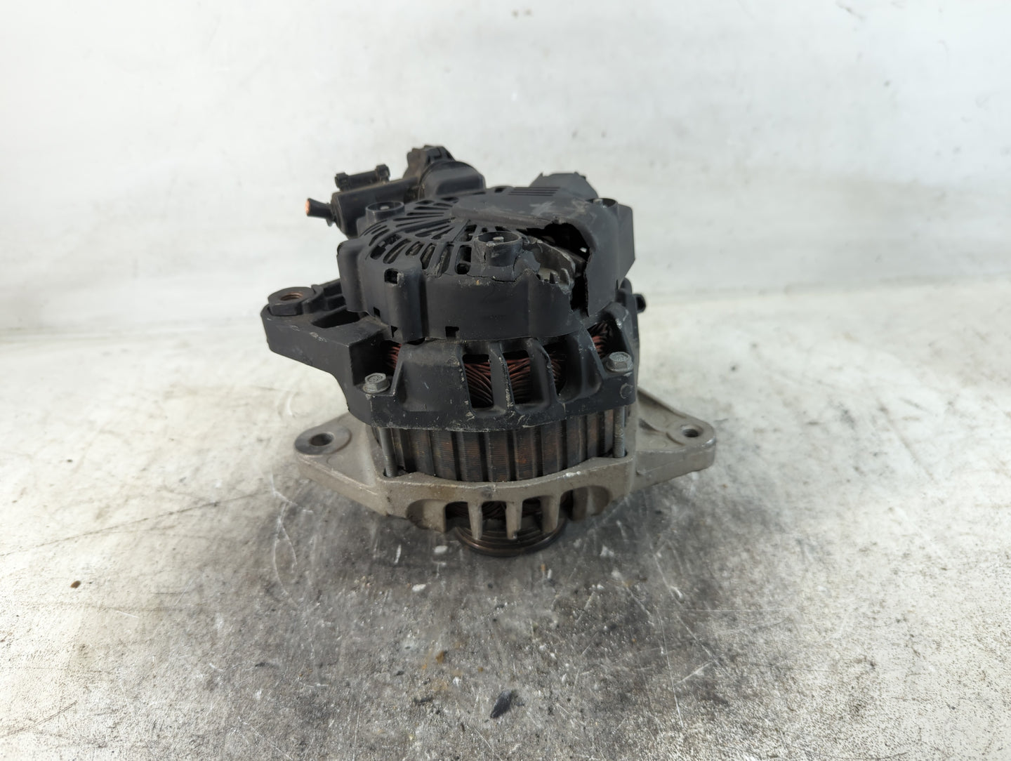 2012-2017 Hyundai Veloster Alternator Replacement Generator Charging Assembly Engine OEM P/N:37300-2B300 2607372 Fits OEM Us
