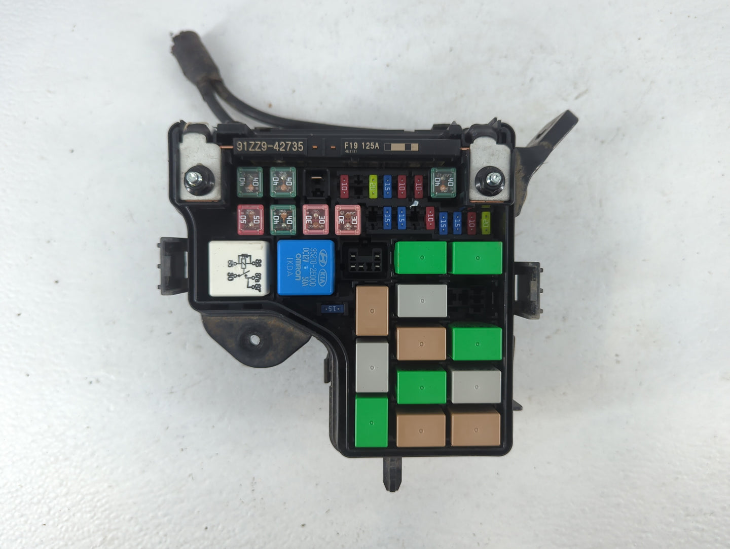 2012-2014 Hyundai Veloster Fusebox Fuse Box Panel Relay Module P/N:91236 2V057 Fits Fits 2012 2013 2014 OEM Used Auto Parts 