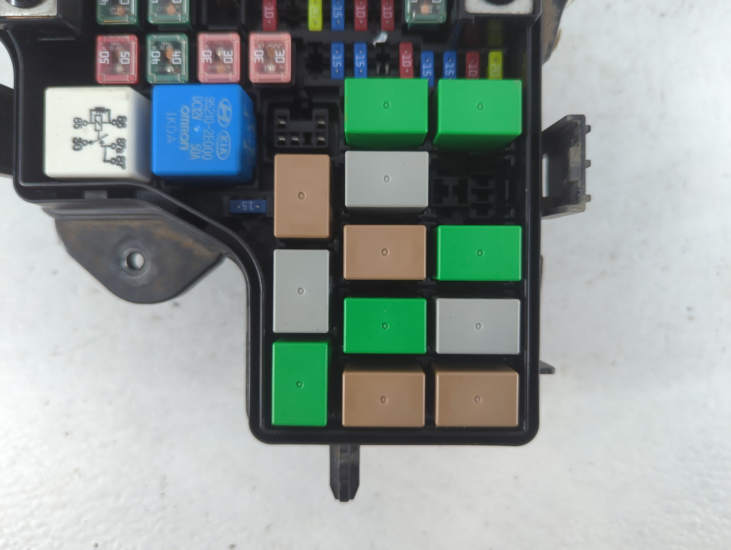 2012-2014 Hyundai Veloster Fusebox Fuse Box Panel Relay Module P/N:91236 2V057 Fits Fits 2012 2013 2014 OEM Used Auto Parts 