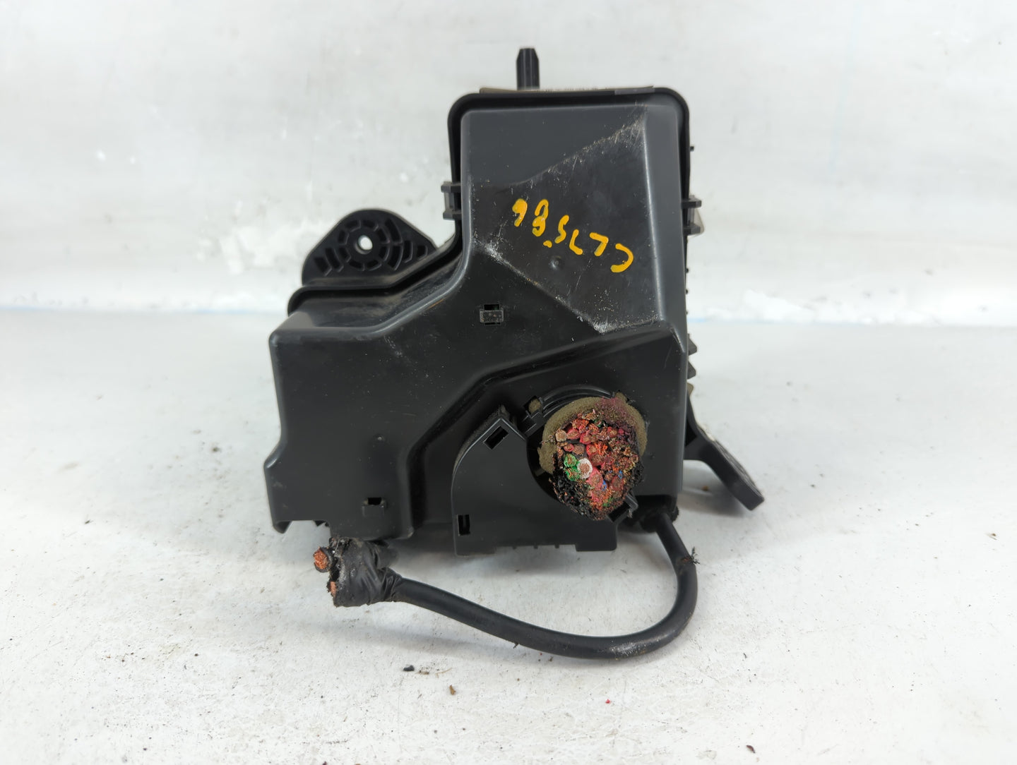 2012-2014 Hyundai Veloster Fusebox Fuse Box Panel Relay Module P/N:91236 2V097 Fits Fits 2012 2013 2014 OEM Used Auto Parts 