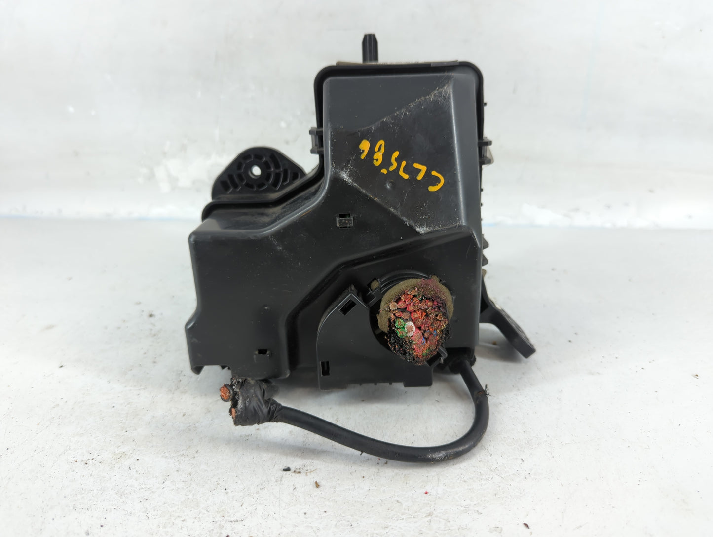 2012-2014 Hyundai Veloster Fusebox Fuse Box Panel Relay Module P/N:91236 2V097 Fits Fits 2012 2013 2014 OEM Used Auto Parts 