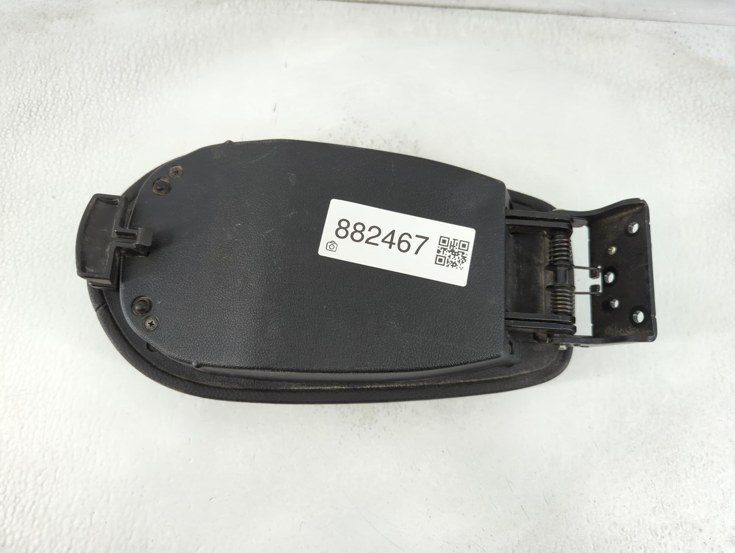 2013-2017 Hyundai Veloster Center Console Armrest Cover Lid P/N:140307 Fits Fits 2013 2014 2015 2016 2017 OEM Used Auto Part