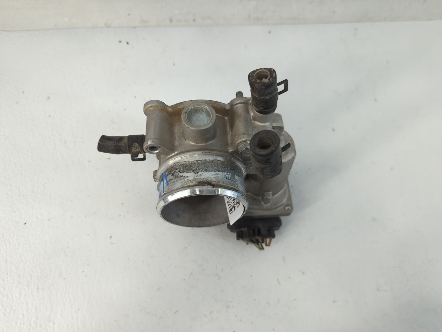 2013-2014 Hyundai Veloster Throttle Body P/N:35100-2B320 Fits Fits 2013 2014 2015 2016 OEM Used Auto Parts - Oemusedautopart