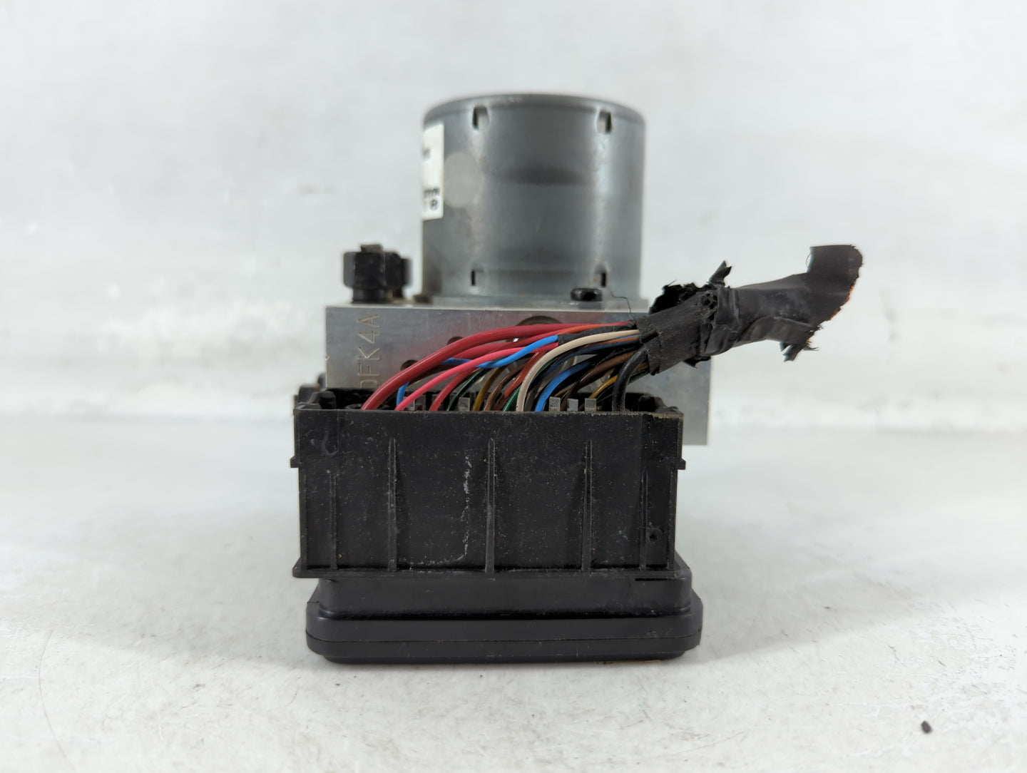 2014 Hyundai Veloster ABS Pump Control Module Replacement P/N:58920-2V470 Fits OEM Used Auto Parts - Oemusedautoparts1.com