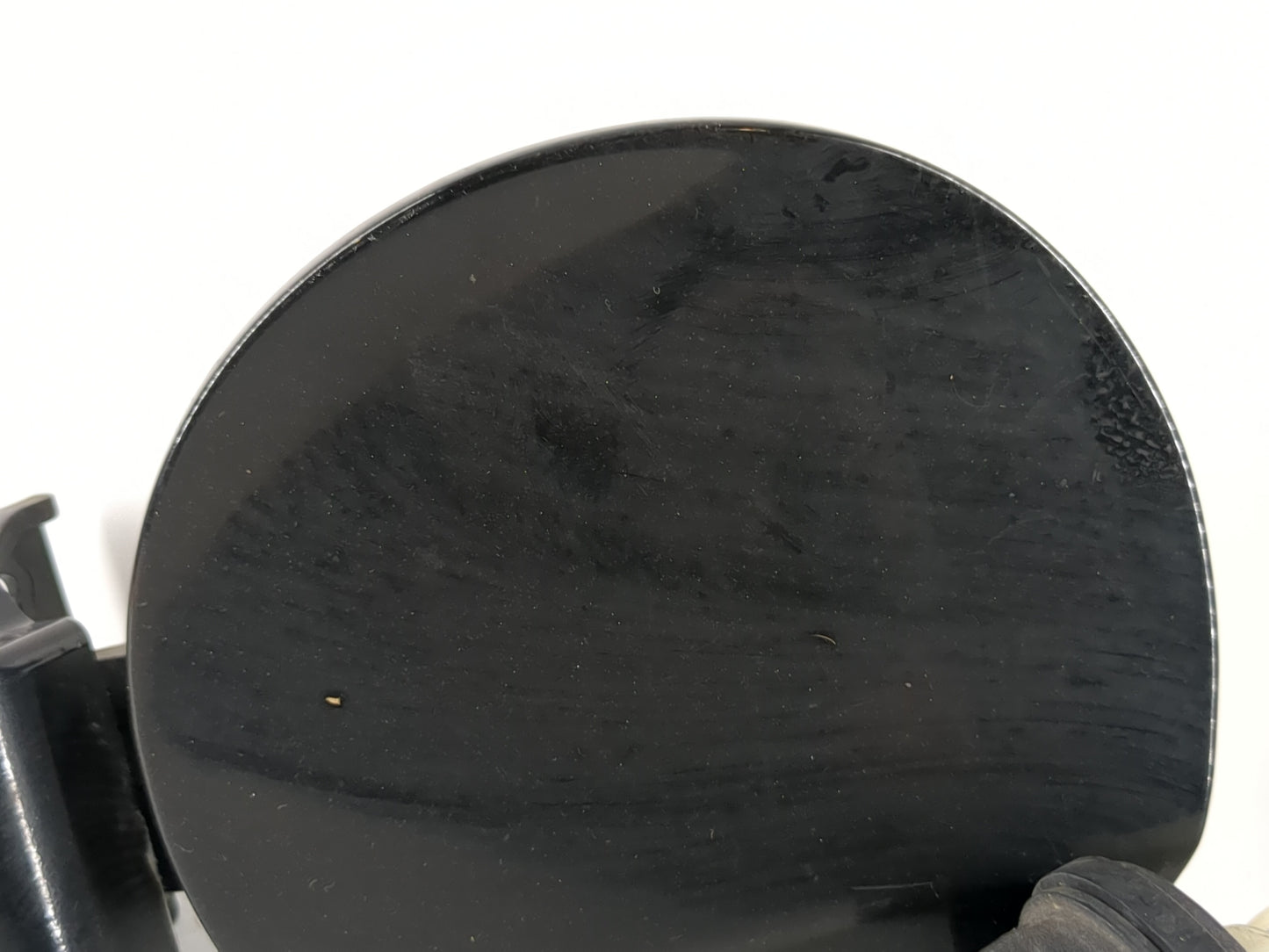 2014 Hyundai Veloster Fuel Tank Door Lid Gas Tank - Oemusedautoparts1.com