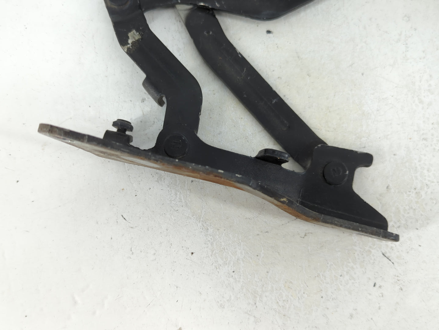 2014 Hyundai Veloster Driver Left Hood Hinge - Oemusedautoparts1.com