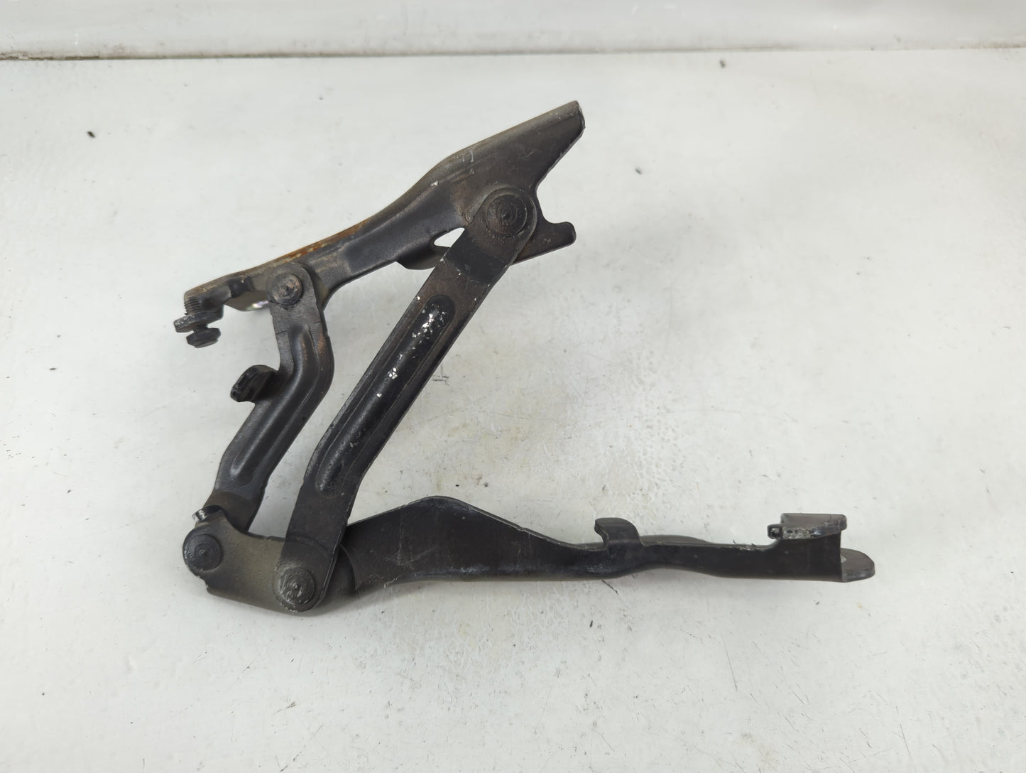 2014 Hyundai Veloster Driver Left Hood Hinge - Oemusedautoparts1.com