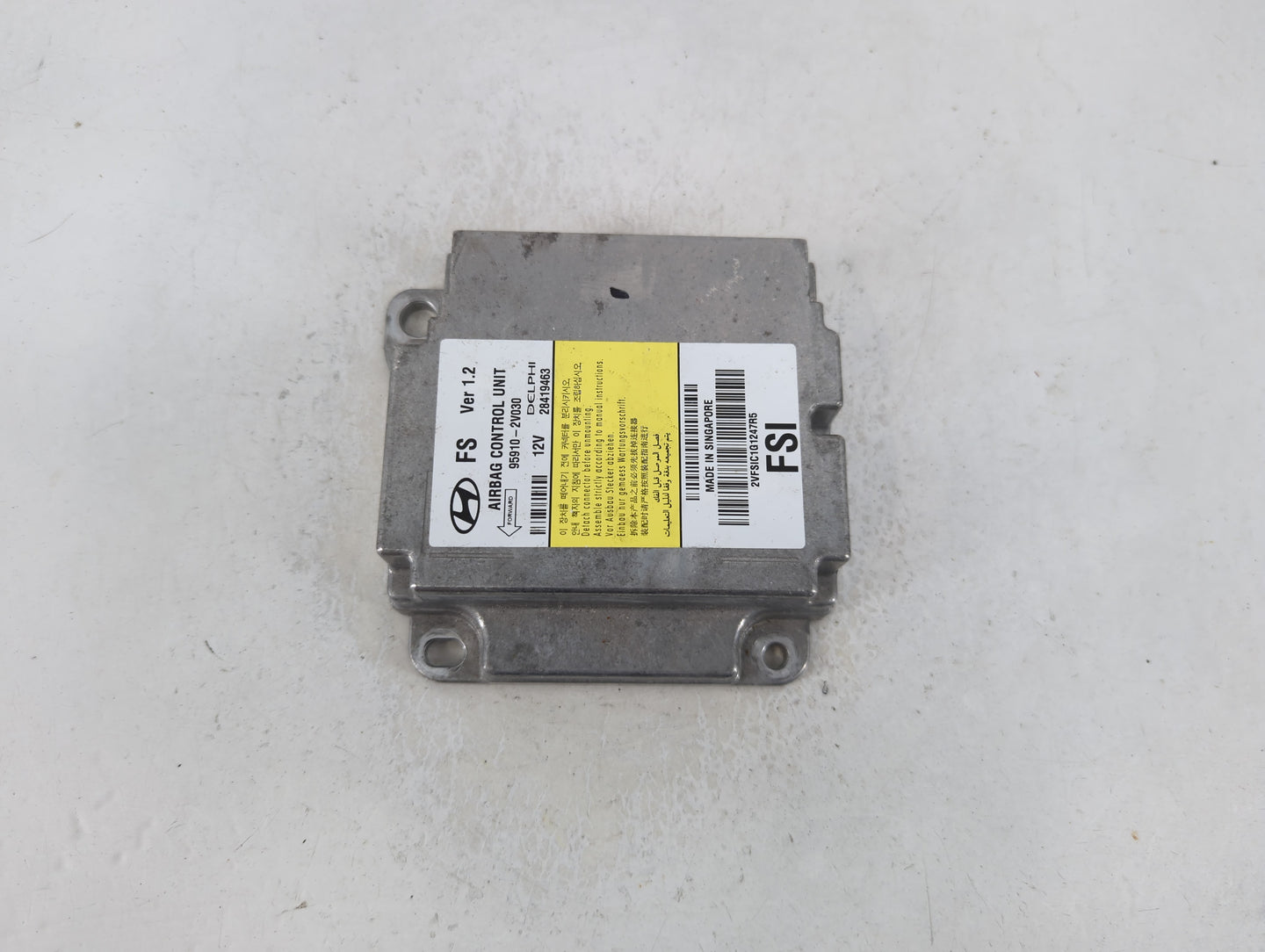 2013-2014 Hyundai Veloster Airbag Control Module 95910-2v030 - Oemusedautoparts1.com