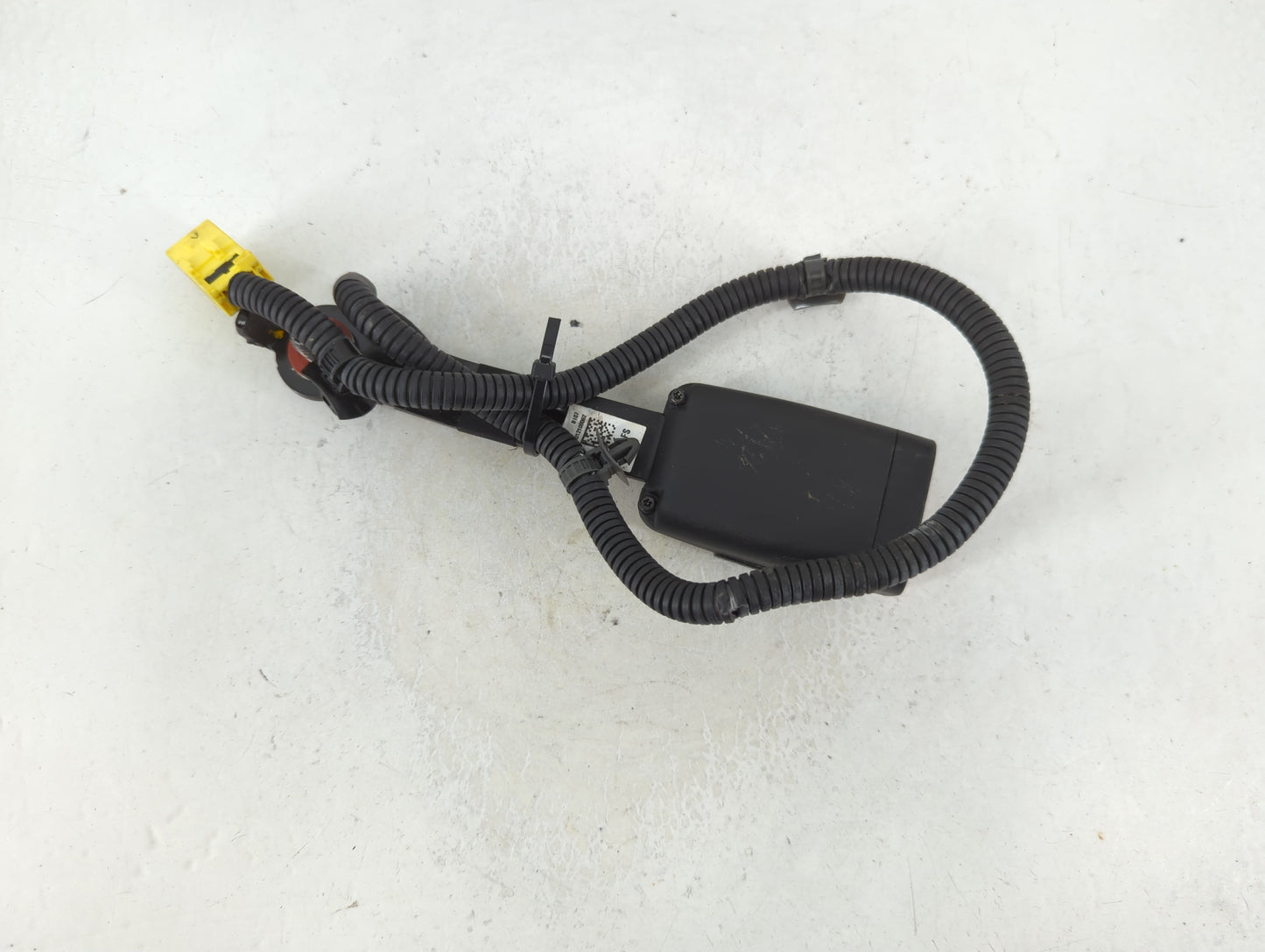 2012-2017 Hyundai Veloster Passenger Front Seatbelt Buckle 984229 - Oemusedautoparts1.com