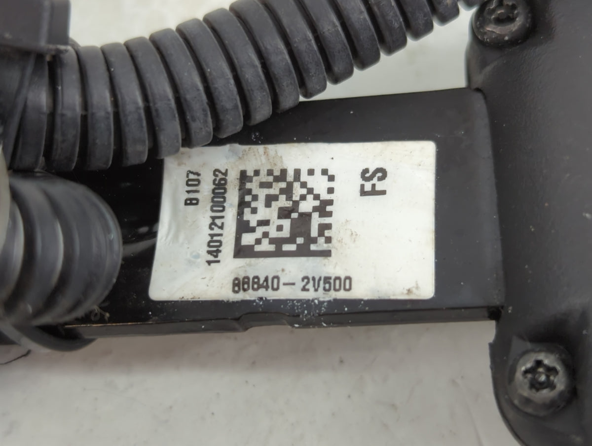 2012-2017 Hyundai Veloster Passenger Front Seatbelt Buckle 984229 - Oemusedautoparts1.com
