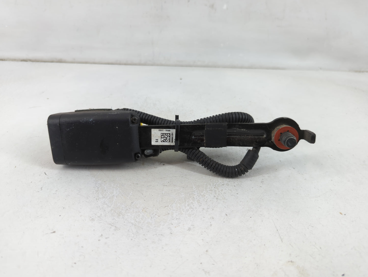 2012-2017 Hyundai Veloster Driver Seatbelt Buckle - Oemusedautoparts1.com