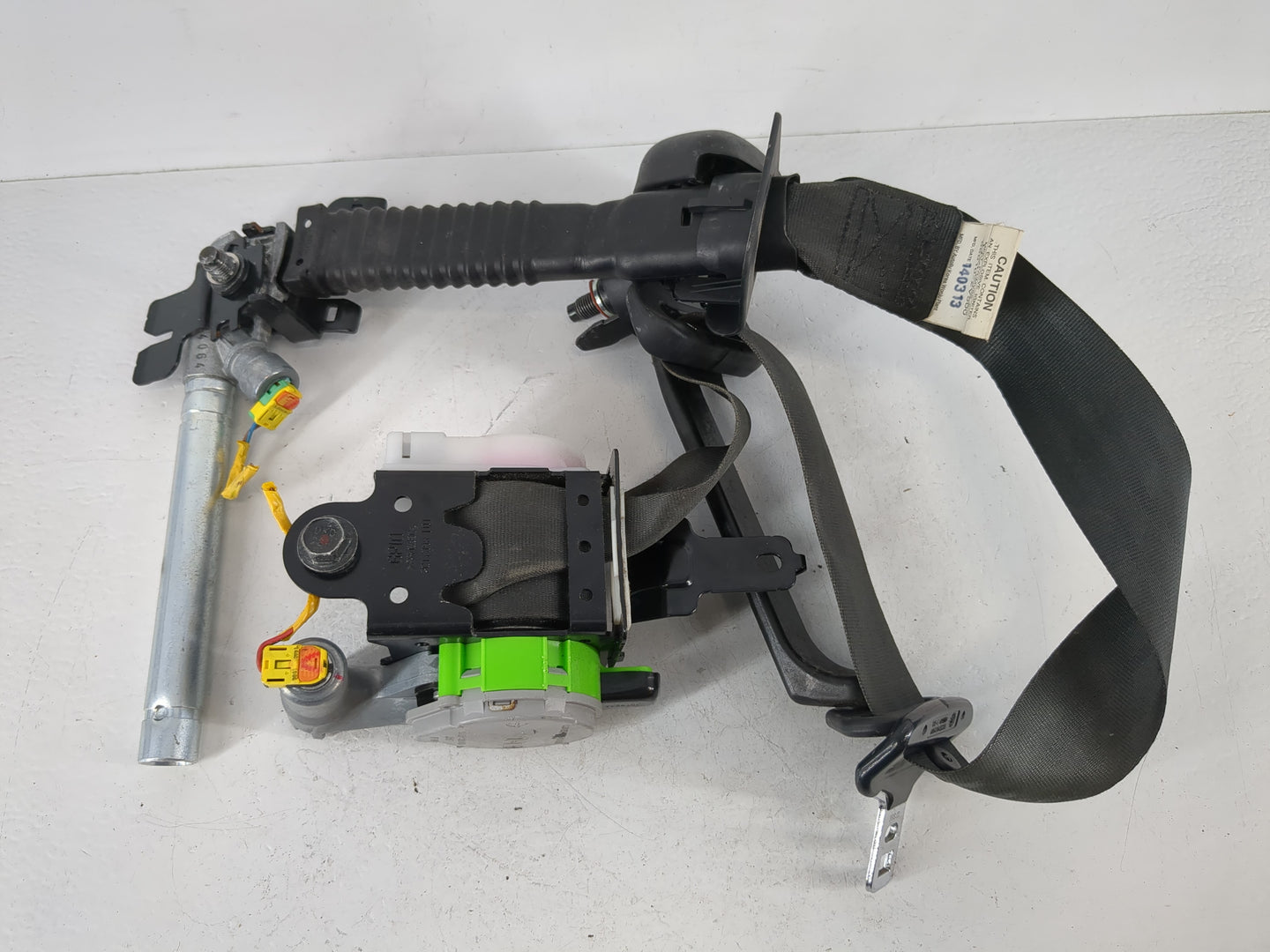2012-2017 Hyundai Veloster Drvier Front Seatbelt Retractor - Oemusedautoparts1.com