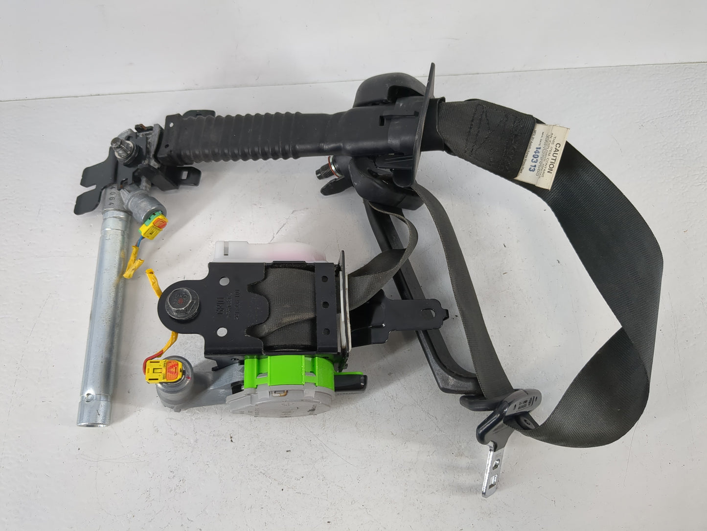 2012-2017 Hyundai Veloster Drvier Front Seatbelt Retractor - Oemusedautoparts1.com