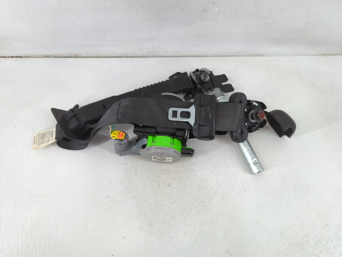 2012-2017 Hyundai Veloster Passenger Front Seatbelt Retractor - Oemusedautoparts1.com