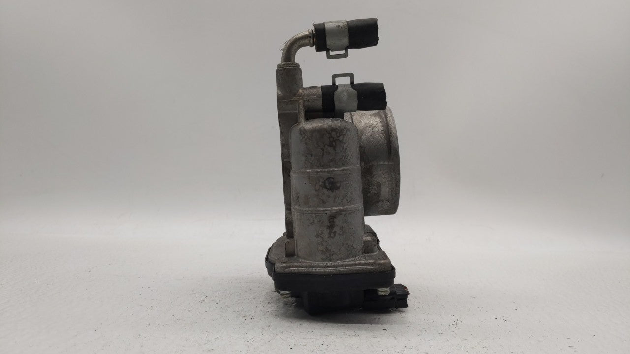 2008-2013 Infiniti G37 Throttle Body P/N:526-02 526-01 Fits OEM Used Auto Parts - Oemusedautoparts1.com