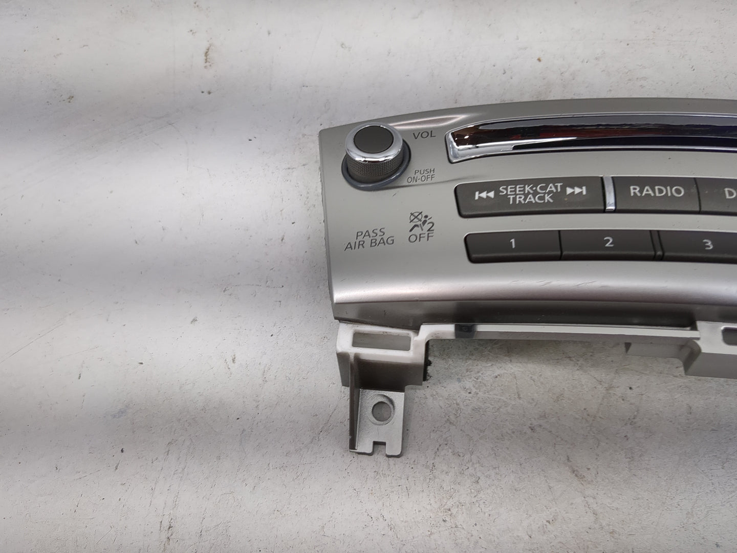 2013-2013 Infiniti Jx35 Radio Control Panel 1479765 - Oemusedautoparts1.com