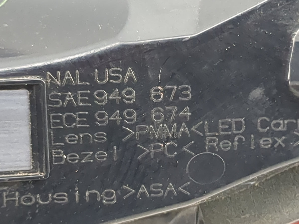 2014 Infiniti Jx35 Tail Light Assembly Passenger Right OEM P/N:SAE949673 ECE949674 Fits OEM Used Auto Parts - Oemusedautopar